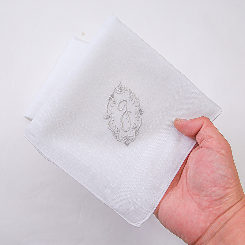 Set of 2pcs Luxurious, Elegant - Monogrammed Handkerchief 리뷰 및 가격