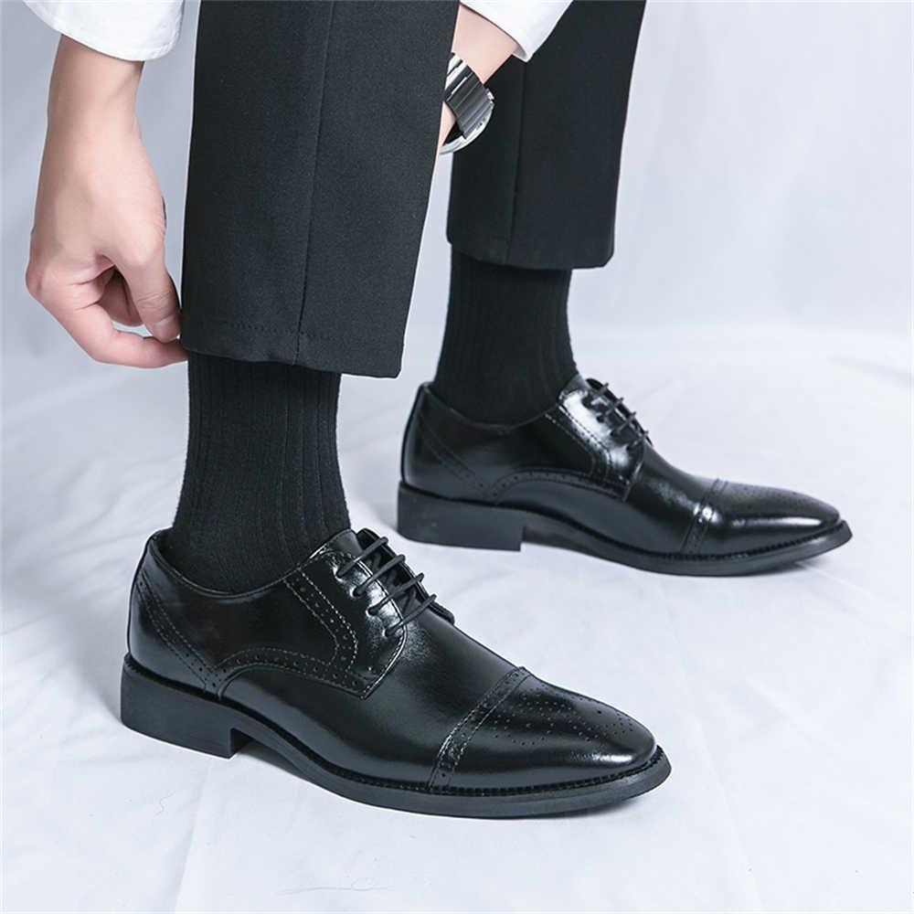 Number 44 Semi-formal Running  - Men Formal Wear With Sneakers 리뷰 및 가격